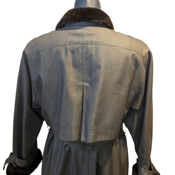 Vintage Bartsons tan trench coat - Picture 8 of 16